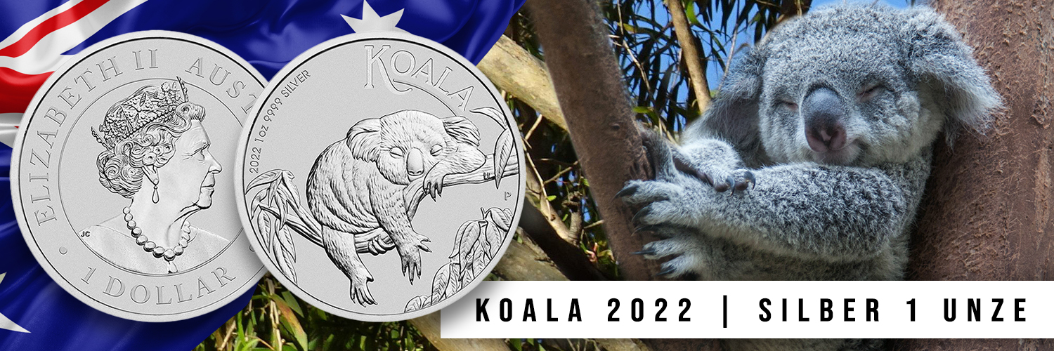Bild eines Koalas, der entspannt an einem Baumstamm lehnt. Im Vordergrund sind zwei silberne Anlagemünzen der Serie 'Koala 2022' zu sehen. Eine Münze zeigt das Motiv eines kletternden Koalas, die andere das Porträt von Königin Elizabeth II. mit der Aufschrift '1 Dollar'. Im Hintergrund weht die australische Flagge. Darunter steht der Text: 'Koala 2022 | Silber 1 Unze'.