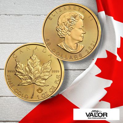 Zwei Goldmünzen mit dem Porträt von Königin Elizabeth II auf der Vorderseite und einem Ahornblatt auf der Rückseite. Im Hintergrund ist die kanadische Flagge zu sehen.