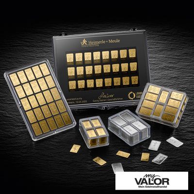 Mehrere Aufbewahrungssets mit zahlreichen kleinen Gold- und Silberbarren in verschiedenen Größen, ordentlich einsortiert in durchsichtige Etuis mit mehreren Fächern. Die Etuis ermöglichen einen freien Blick auf die Barren.